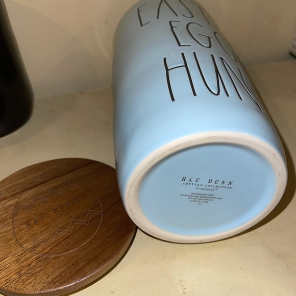 NWT Rae Dunn Easter Egg Hunt Tall Ceramic Cellar - Picture 4 of 4